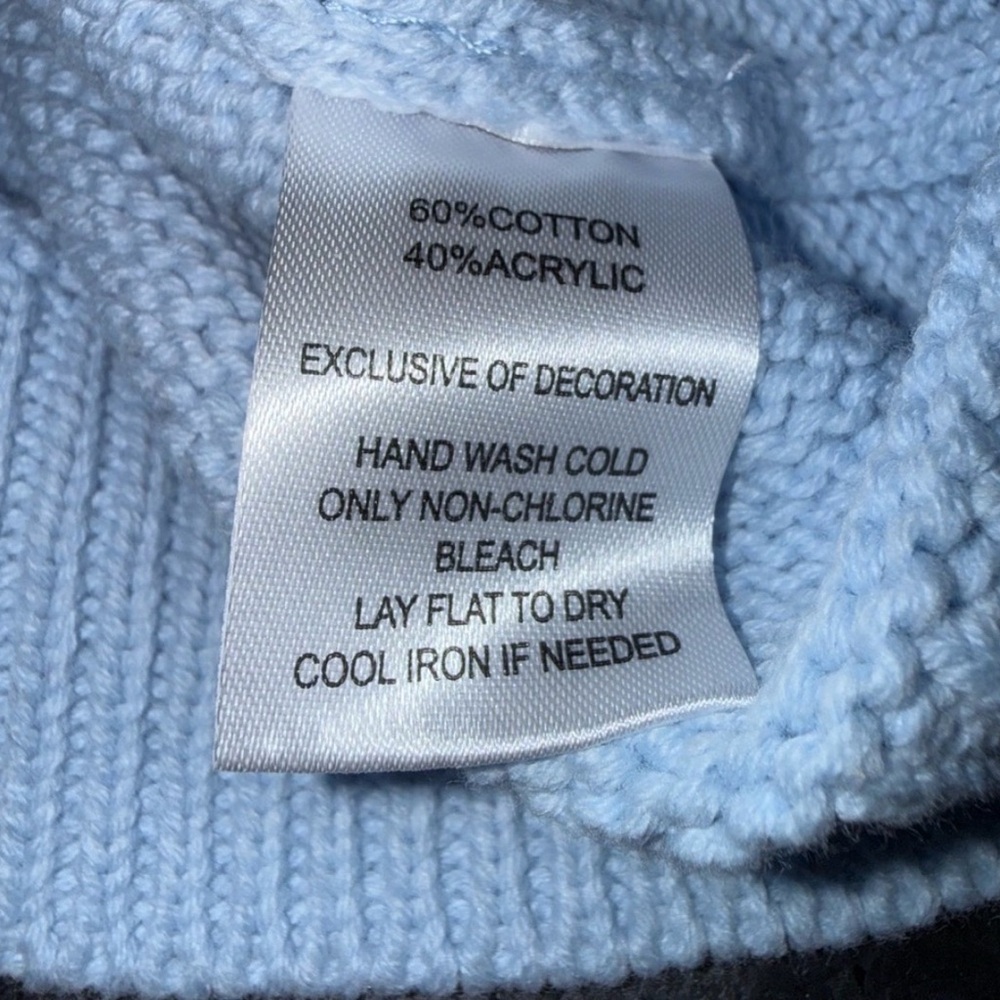 NEW ANTHROPOLOGIE CALLIGRAPHIE BLUE
CABLE KNIT PULLOVER 3D CHERRY DETAIL
SZ LRG - Picture 6 of 7